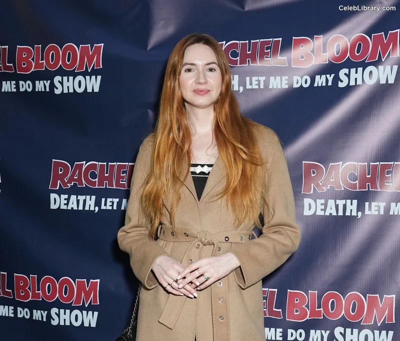 Karen Gillan photo 7 of 787