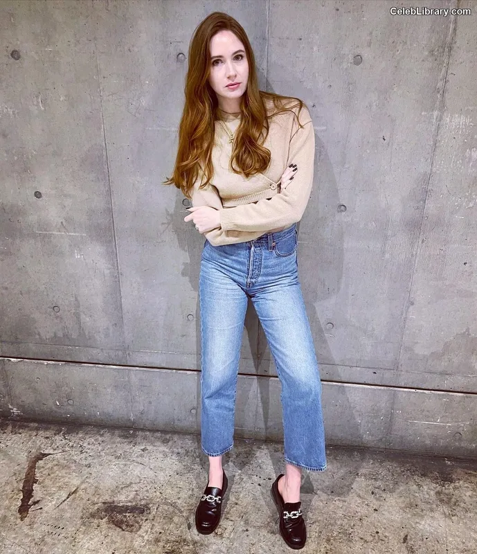 Karen Gillan photo 13 of 787