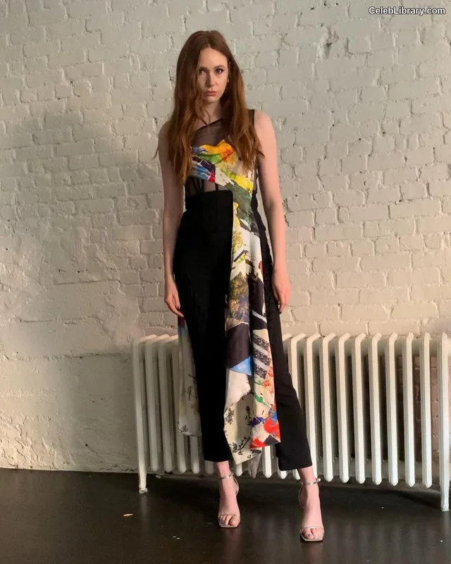 Karen Gillan photo 18 of 787