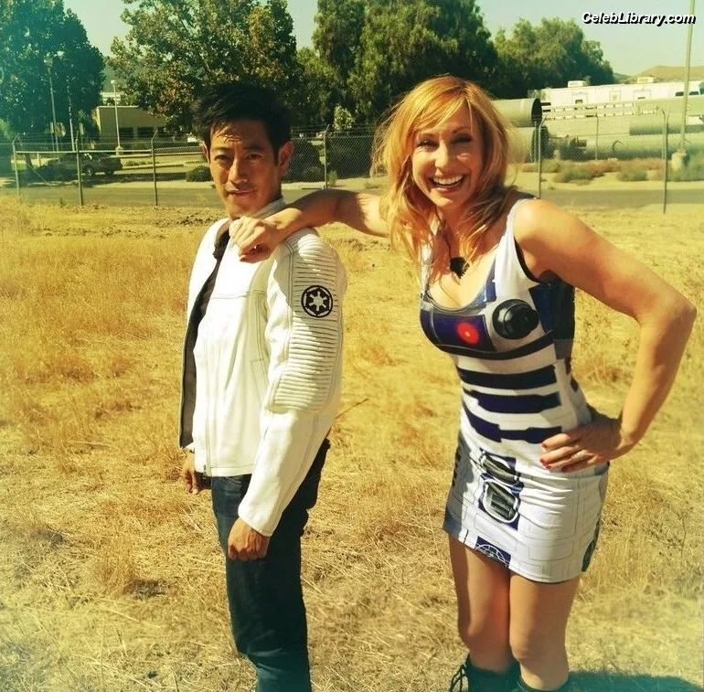 Kari Byron photo 12 of 95