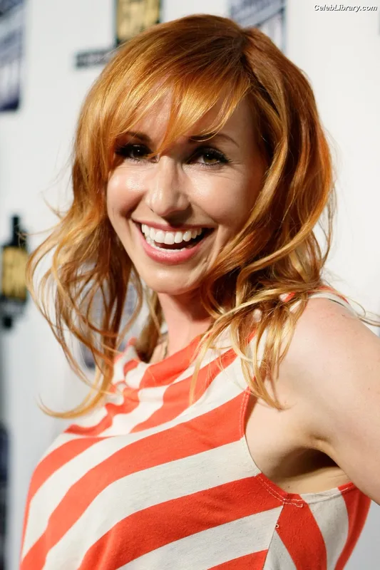 Kari Byron photo 10 of 95
