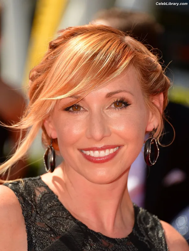 Kari Byron photo 20 of 95