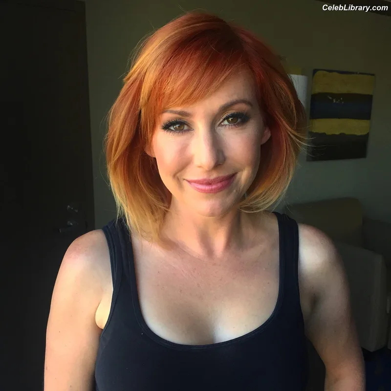 Kari Byron photo 9 of 95