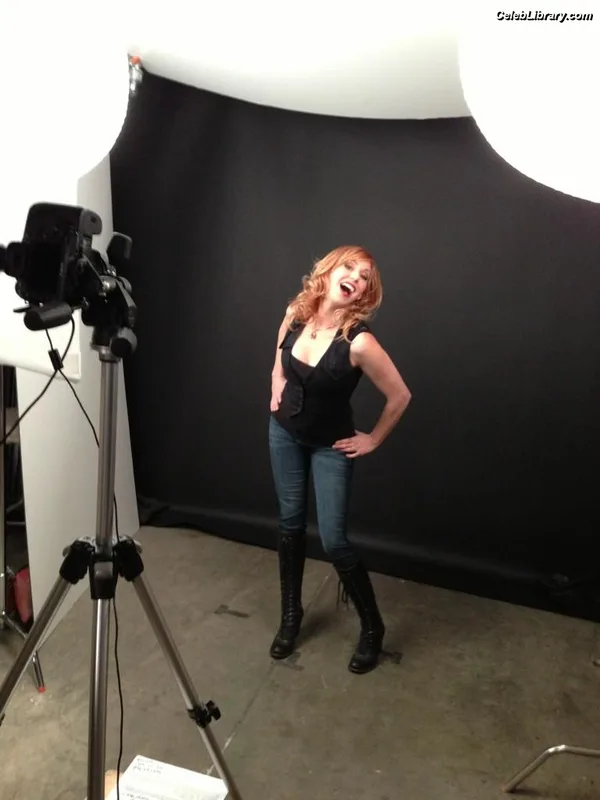 Kari Byron photo 22 of 95
