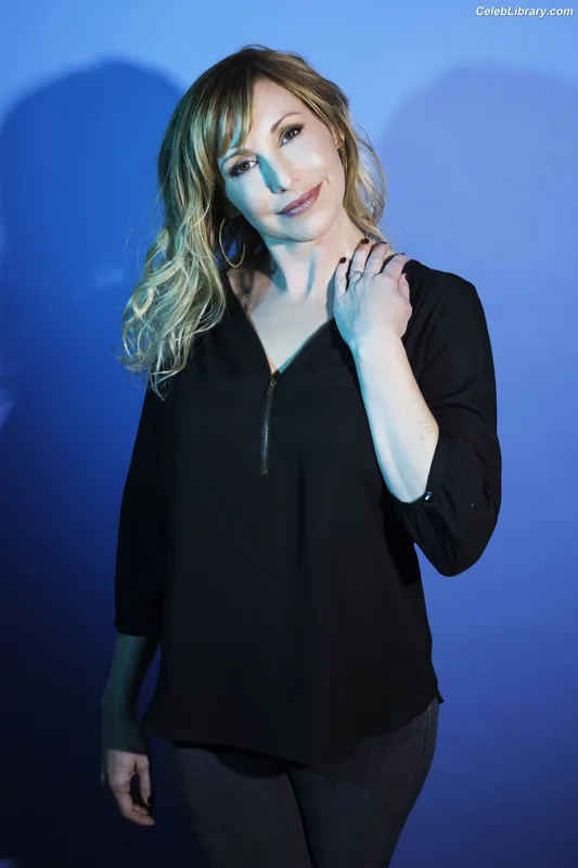 Kari Byron photo 24 of 95