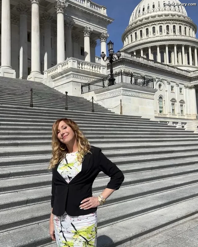 Kari Byron photo 22 of 95