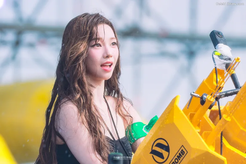 Karina (æspa  aespa) photo 11 of 5684