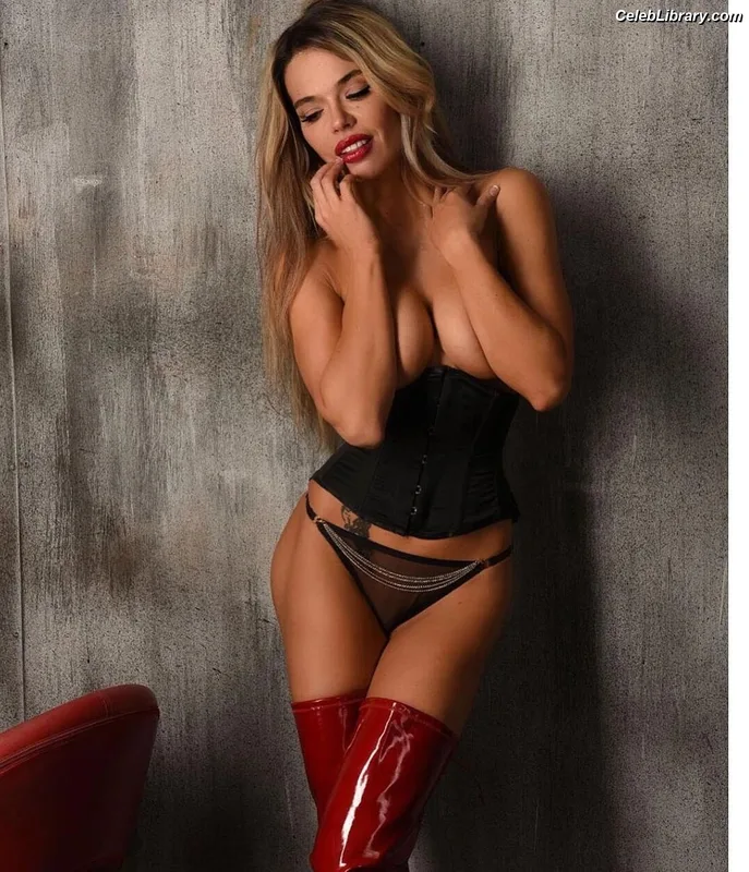 Karina Zvereva photo 14 of 363