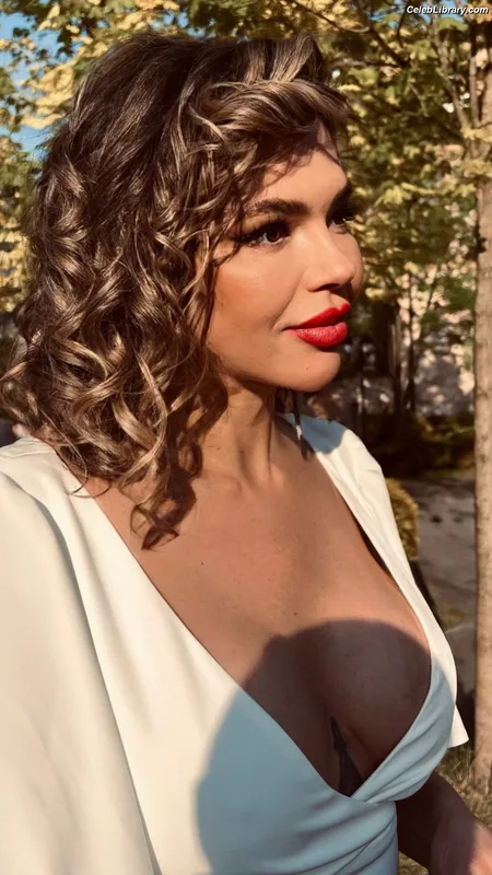 Karina Zvereva photo 19 of 363