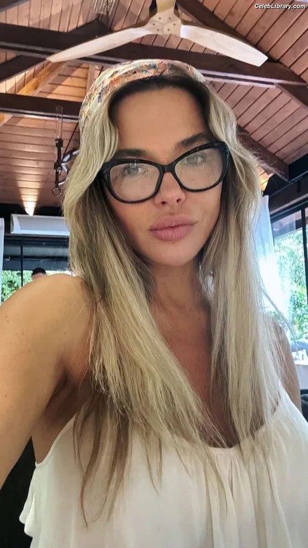 Karina Zvereva photo 2 of 363
