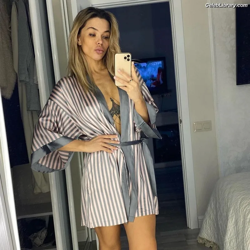 Karina Zvereva photo 17 of 363