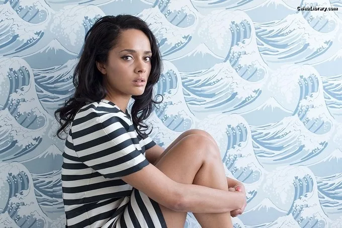 Karla Crome photo 4 of 5