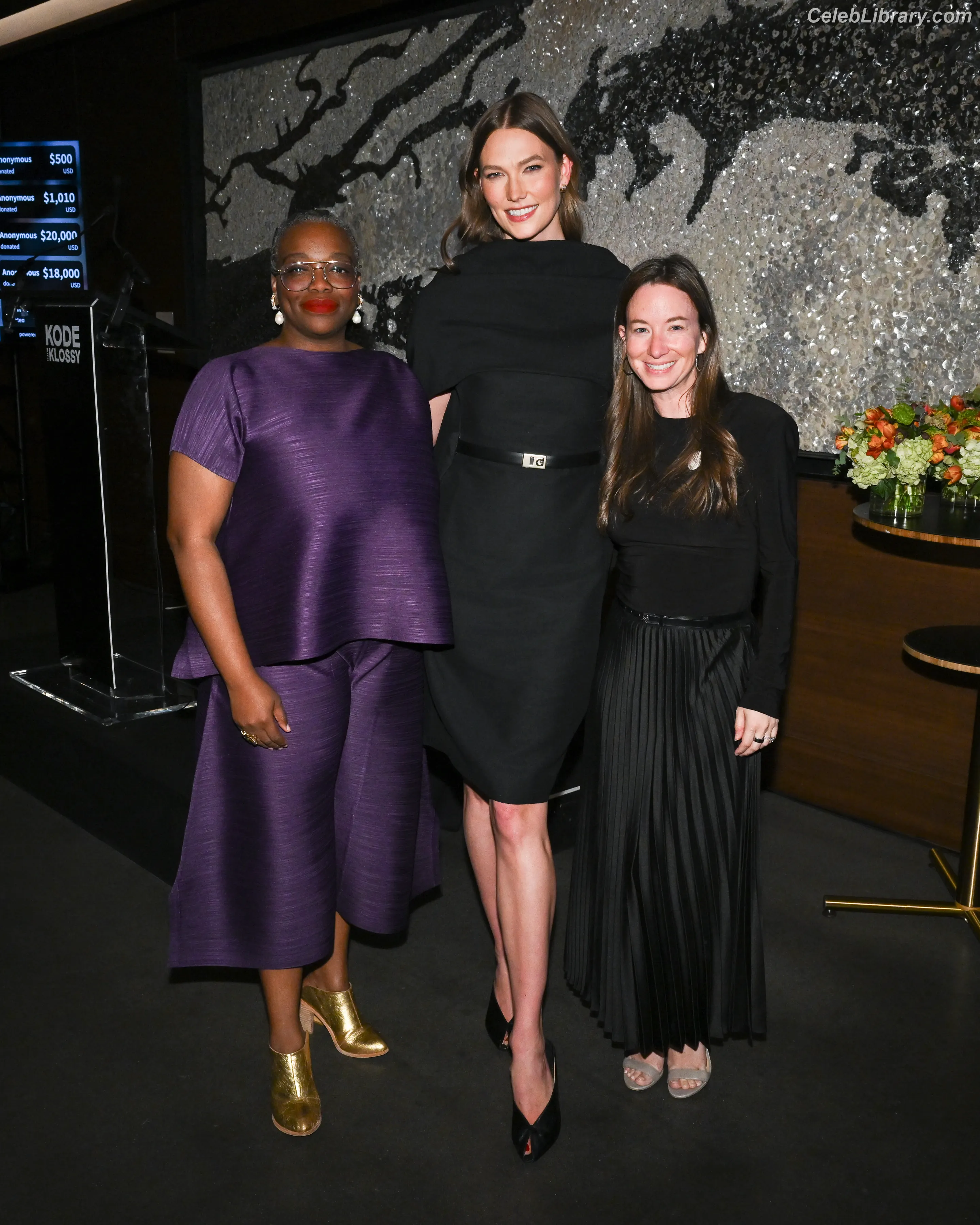 Karlie Kloss photo 21 of 302