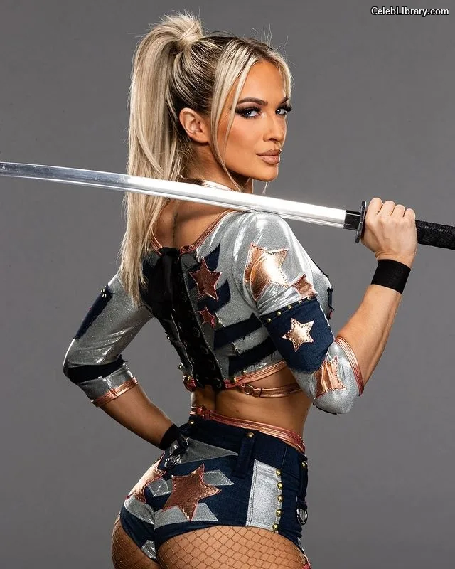Karmen Petrovic photo 16 of 764