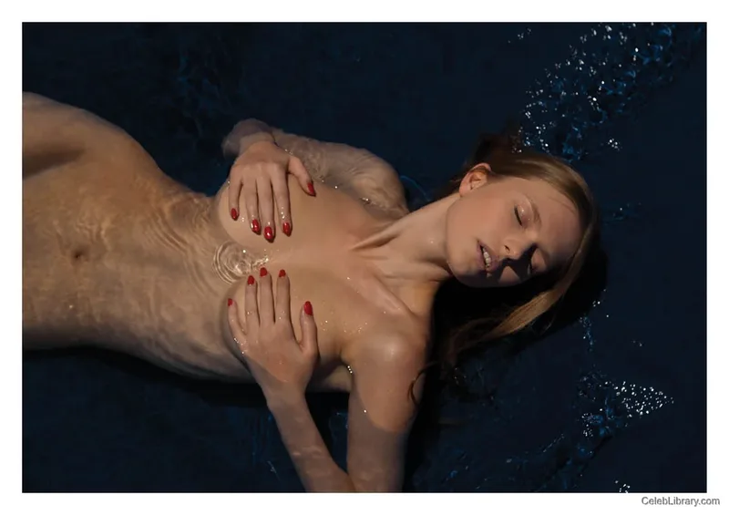 Karolina Szymczak photo 4 of 16