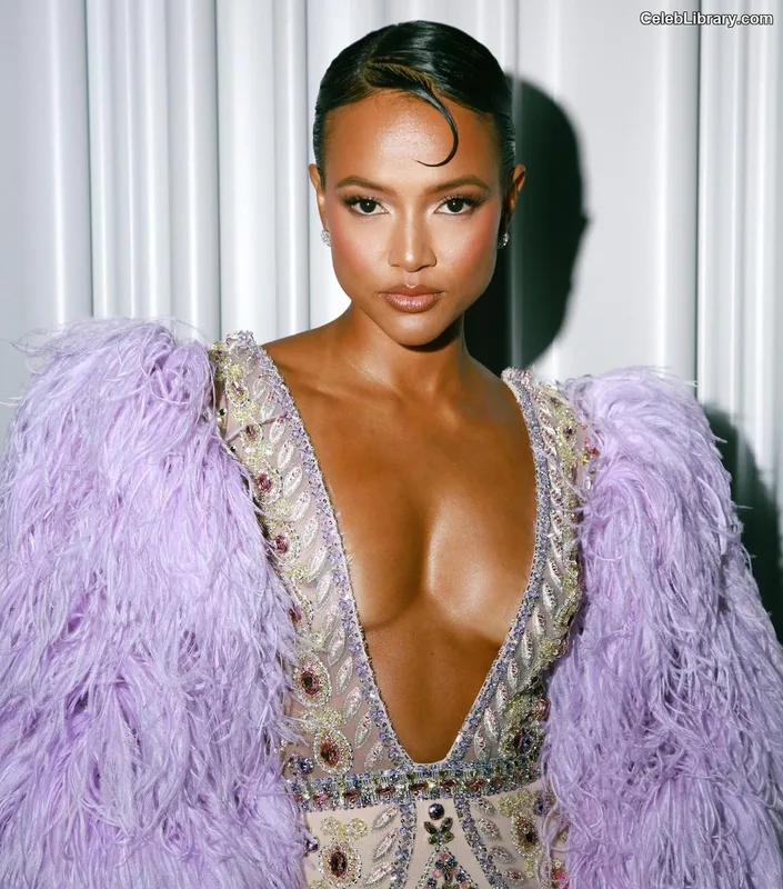 Karrueche Tran photo 13 of 260
