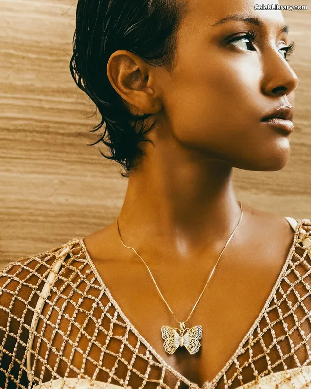 Karrueche Tran photo 21 of 260