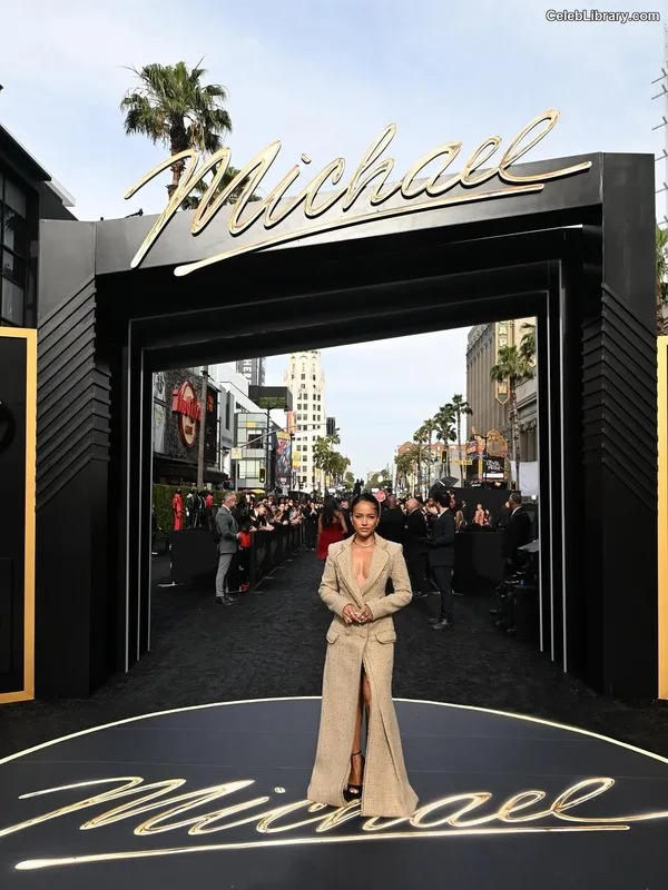 Karrueche Tran photo 10 of 260