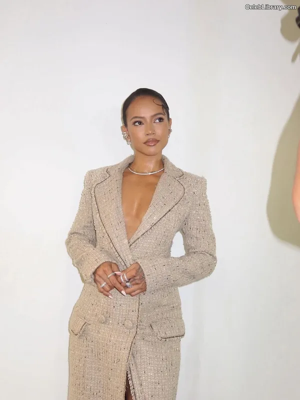 Karrueche Tran photo 13 of 260