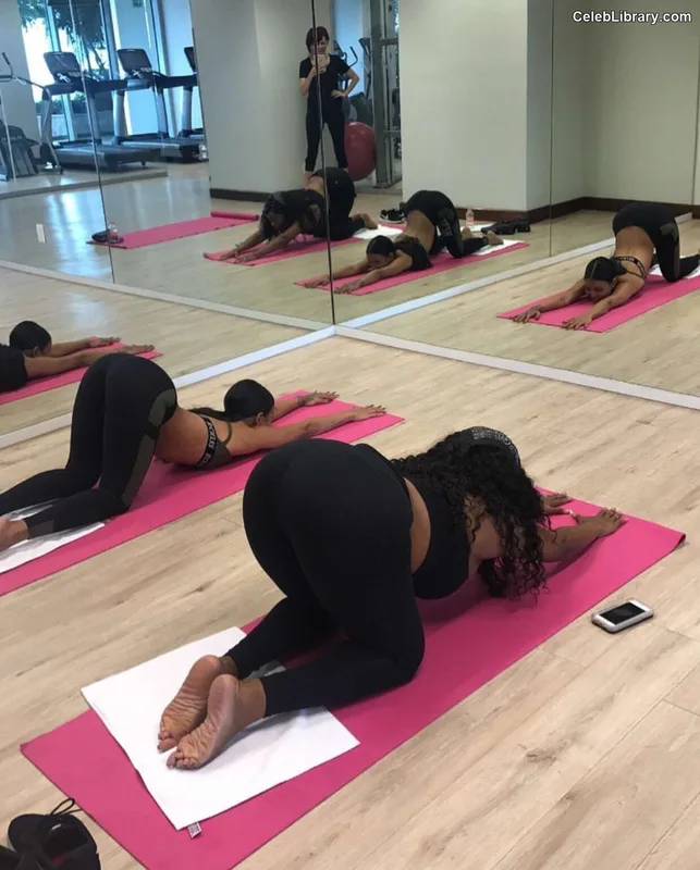 Karrueche Tran photo 22 of 260