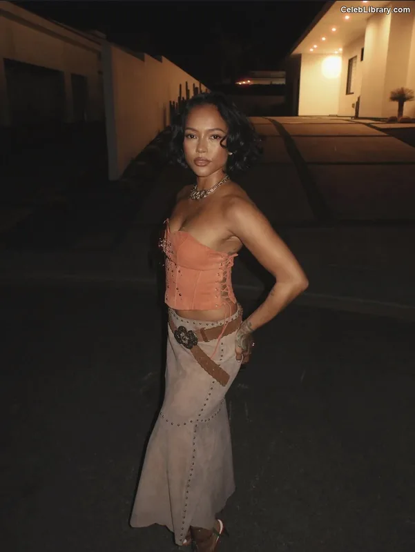 Karrueche Tran photo 11 of 260