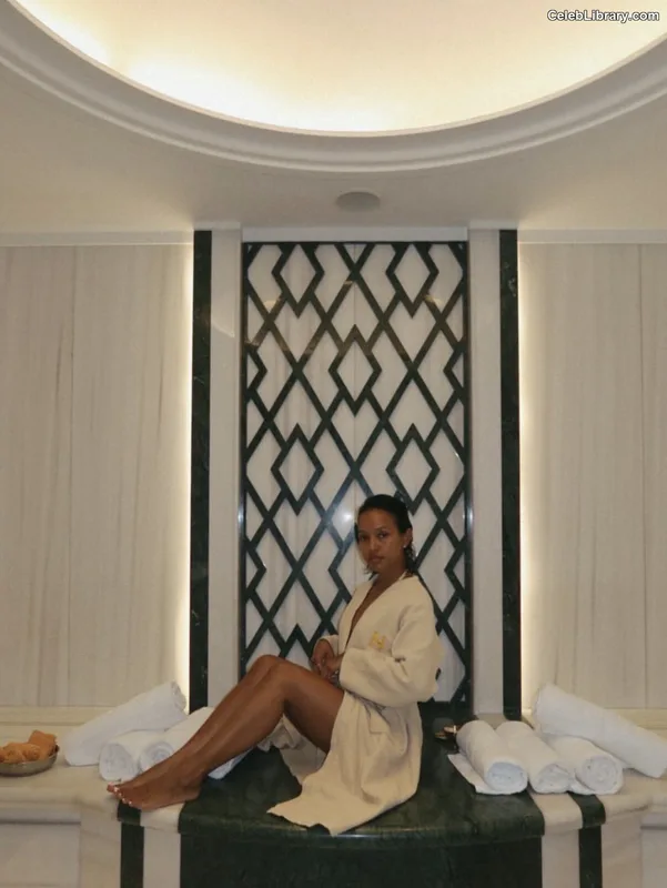 Karrueche Tran photo 17 of 260