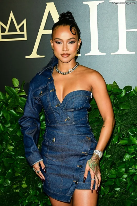 Karrueche Tran photo 6 of 260