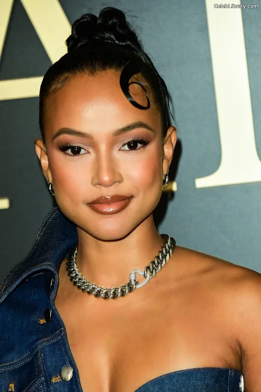 Karrueche Tran photo 7 of 260