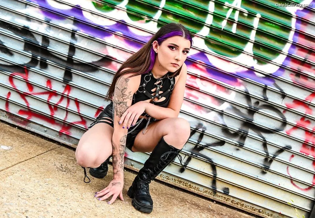 Kasey Karlsen photo 6 of 296
