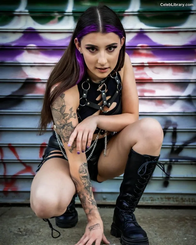 Kasey Karlsen photo 11 of 297