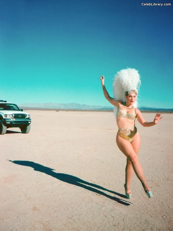 Kat Cunning photo 14 of 70