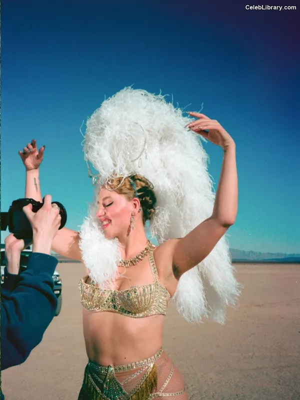Kat Cunning photo 18 of 70