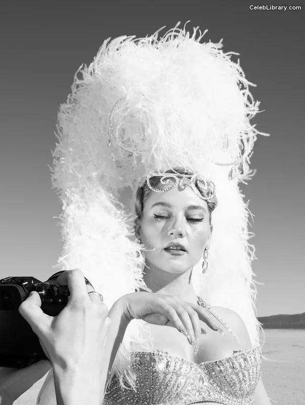 Kat Cunning photo 5 of 70
