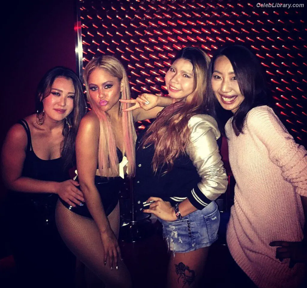 Kat Deluna photo 16 of 53