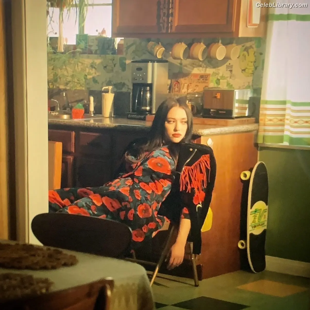 Kat Dennings photo 6 of 458
