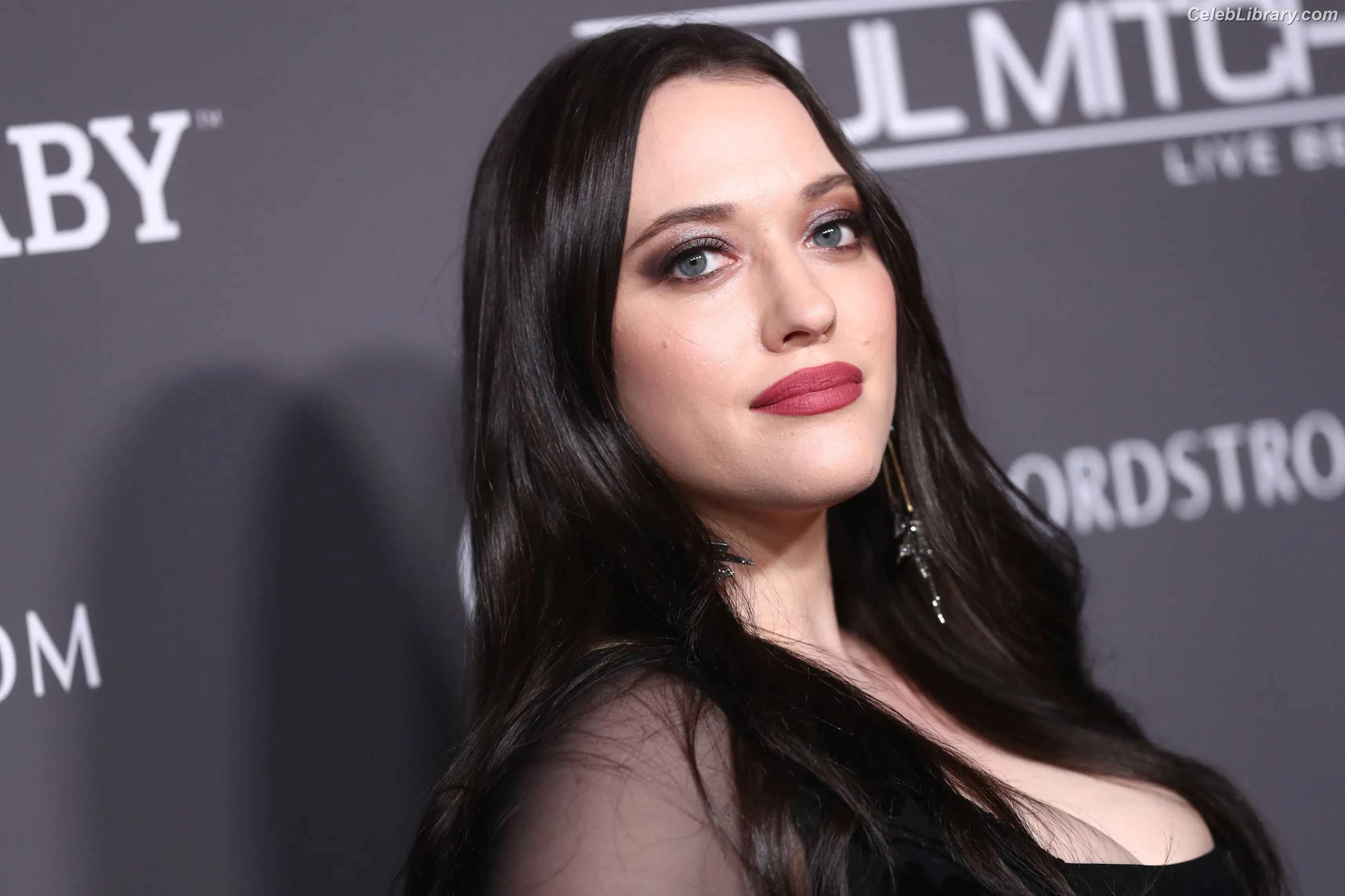 Kat Dennings photo 8 of 458