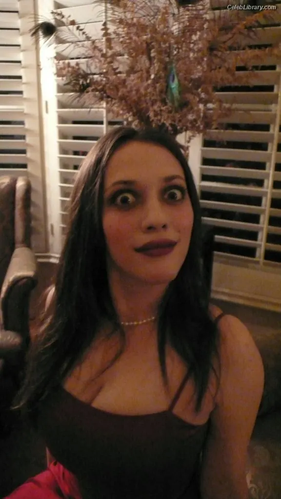 Kat Dennings photo 12 of 458