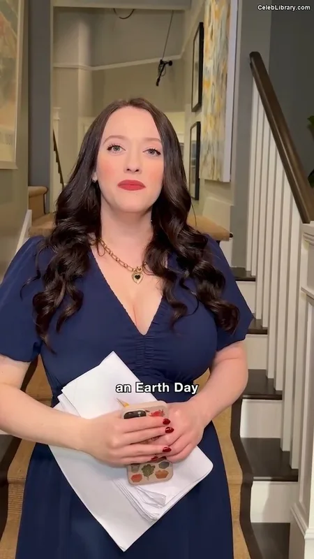Kat Dennings photo 14 of 454