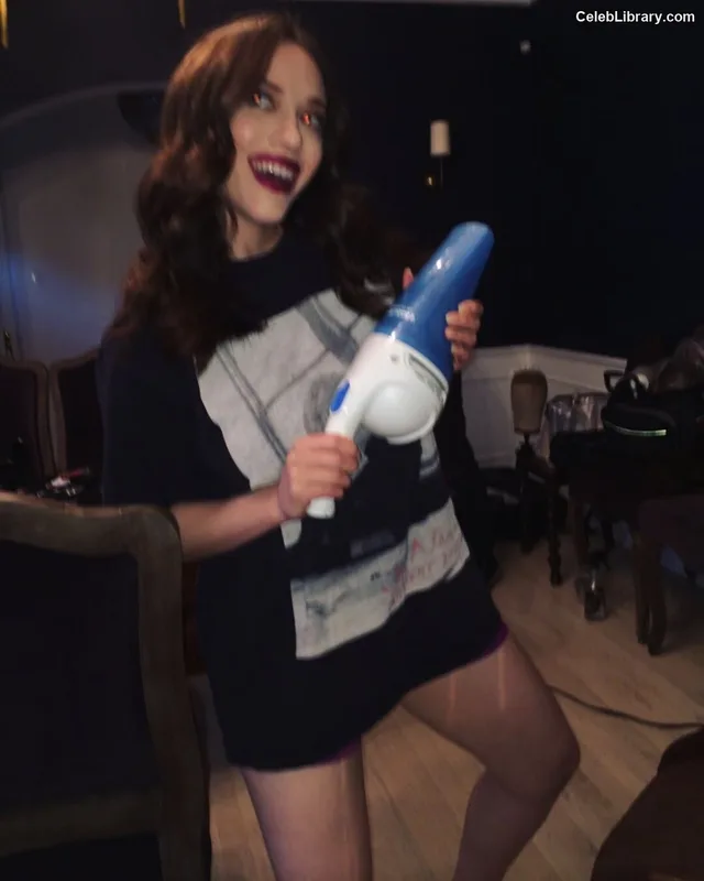 Kat Dennings photo 4 of 454