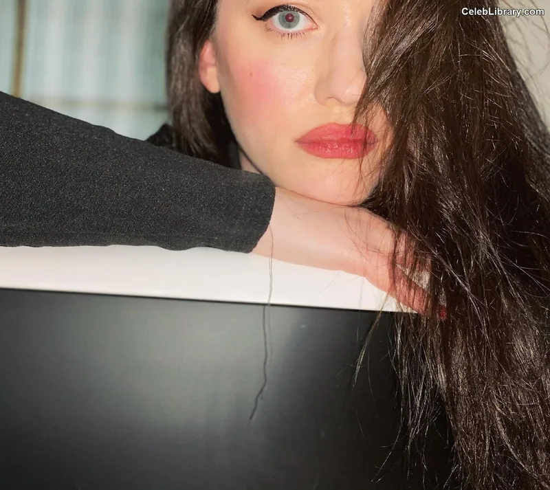 Kat Dennings photo 6 of 454