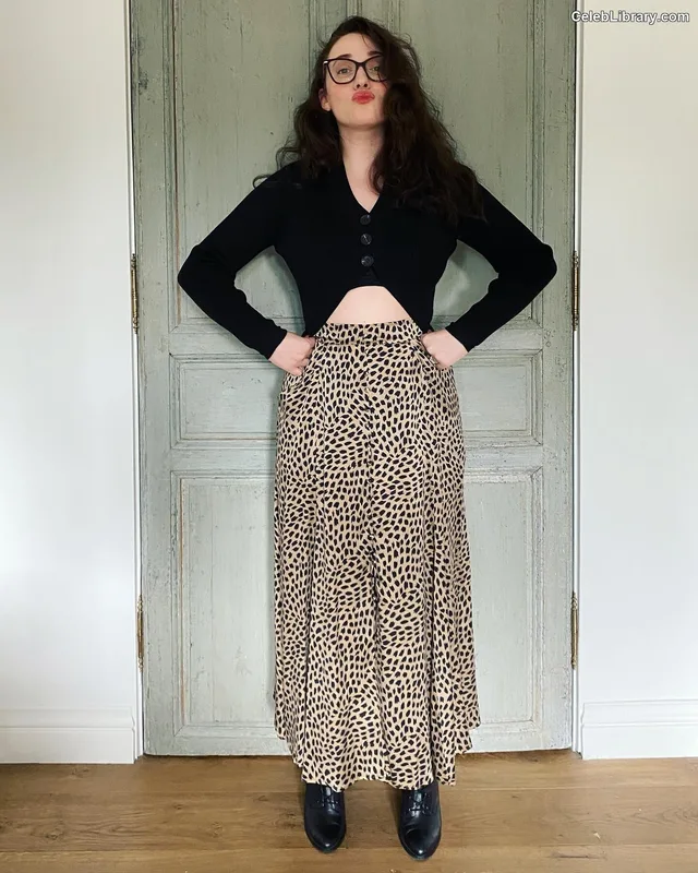 Kat Dennings photo 3 of 454