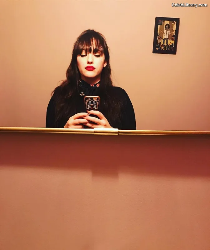 Kat Dennings photo 18 of 454
