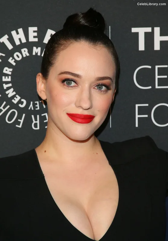 Kat Dennings photo 21 of 454