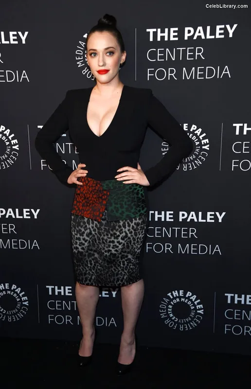 Kat Dennings photo 23 of 454