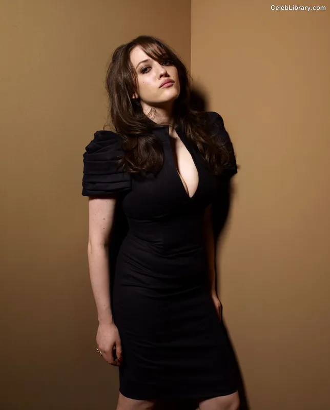 Kat Dennings photo 7 of 454
