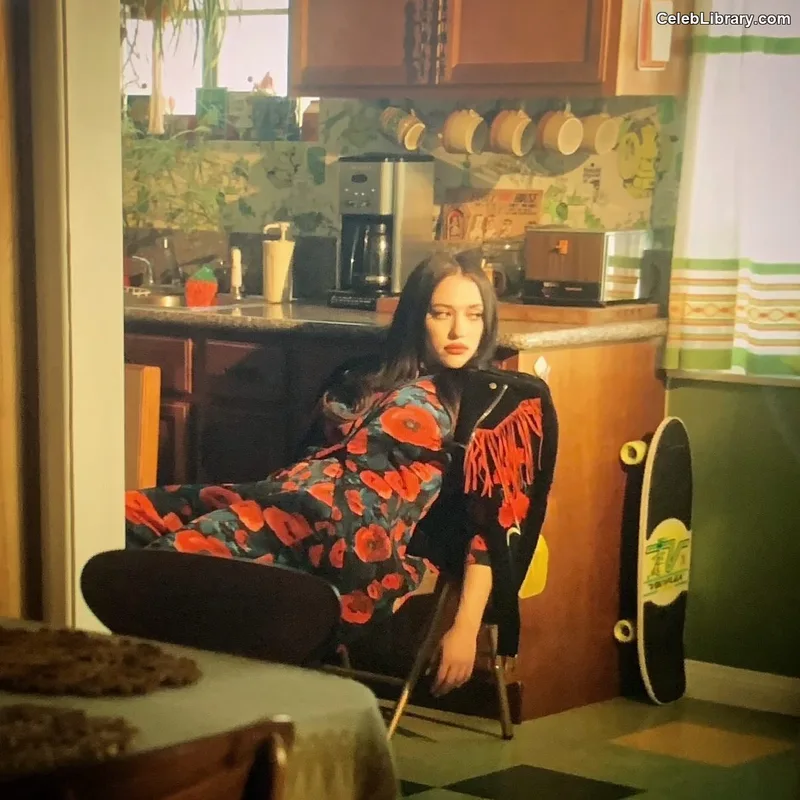 Kat Dennings photo 5 of 454