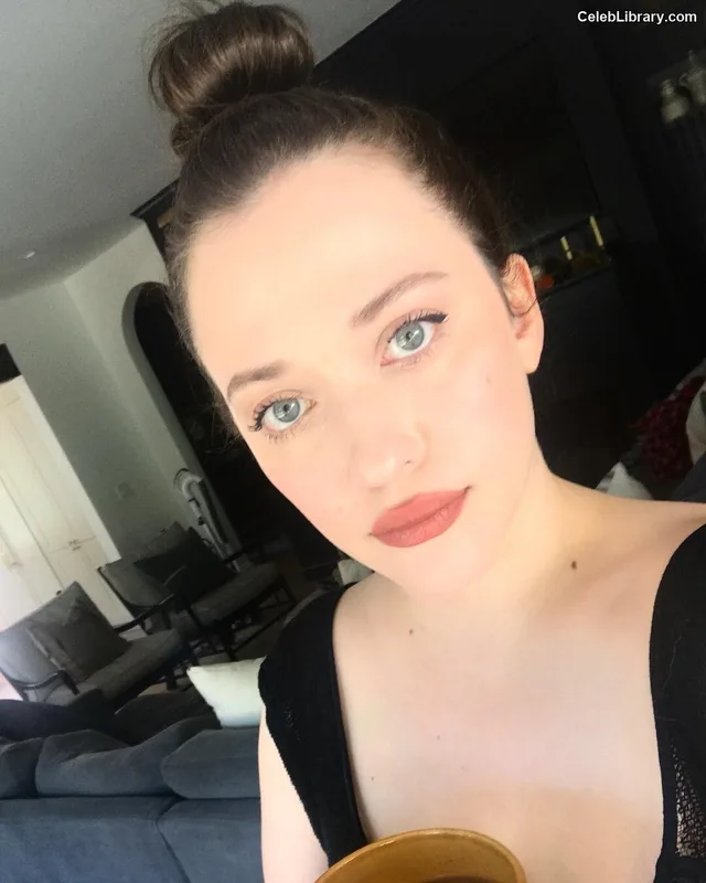 Kat Dennings photo 17 of 454