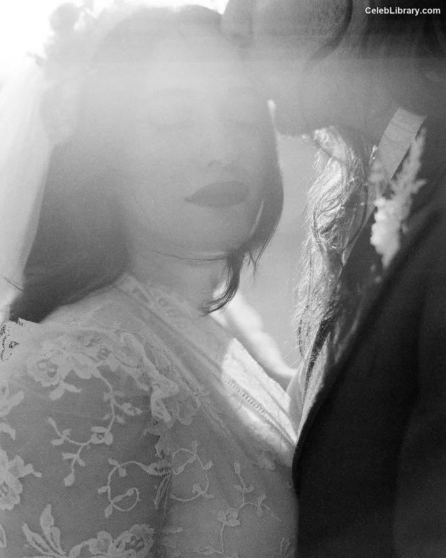 Kat Dennings photo 18 of 454