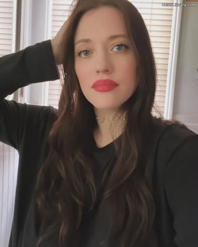 Kat Dennings photo 19 of 454