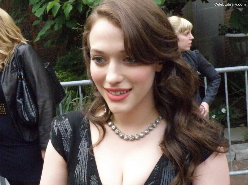 Kat Dennings photo 22 of 454